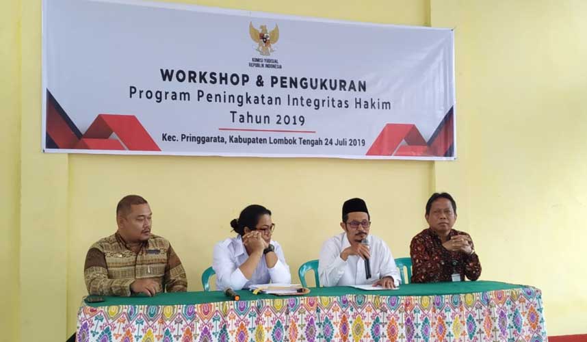 https://dev-web.komisiyudisial.go.id/download_file?path=picture/b1ce3-ky-lakukan-pengukuran-kepercayaan-publik-terhadap-hakim-di-lombok.jpg